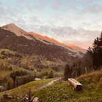Boutique Panoramic Views Hot Tub Domek alpejski *