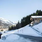 Boutique Panoramic Views Hot Tub Domek alpejski Vers L'Eglise