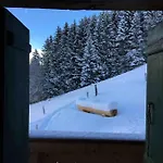Boutique Panoramic Views Hot Tub