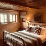 Boutique Panoramic Views Hot Tub Domek alpejski *