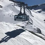 Boutique Panoramic Views Hot Tub Chalet Vers L'Eglise