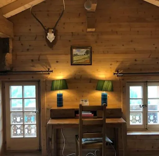 Boutique Panoramic Views Hot Tub