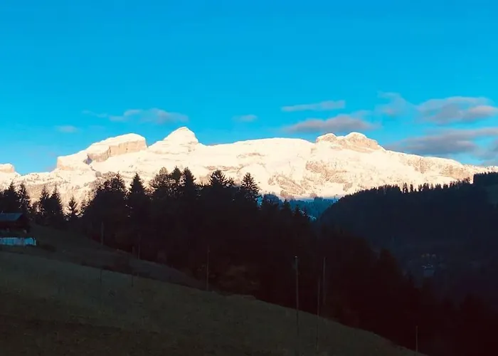 Domek alpejski Boutique Panoramic Views Hot Tub Vers L'Eglise