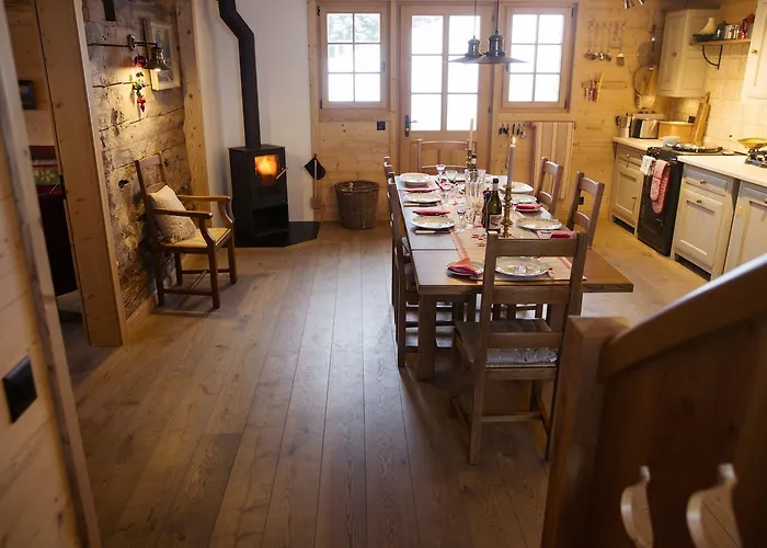 Domek alpejski Boutique Panoramic Views Hot Tub