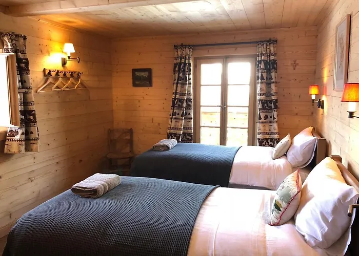 Boutique Panoramic Views Hot Tub 威尔斯伊格里塞