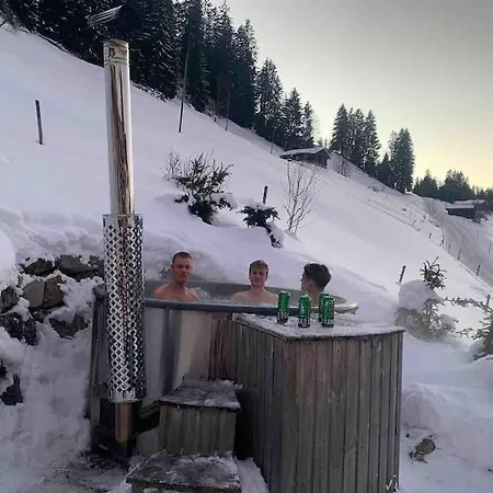 Boutique Panoramic Views Hot Tub Domek alpejski Vers L'Eglise